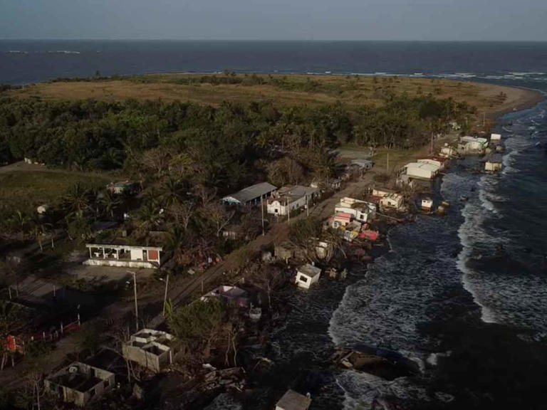 Segunda llamada: El mar sigue avanzando sobre la comunidad de El Bosque en Tabasco
