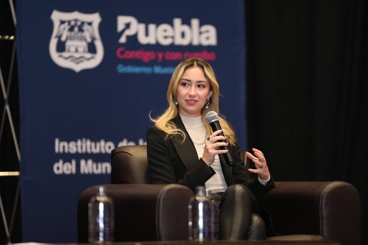 Ayuntamiento de Puebla presentó el diálogo “Un testimonio para abrir los ojos”