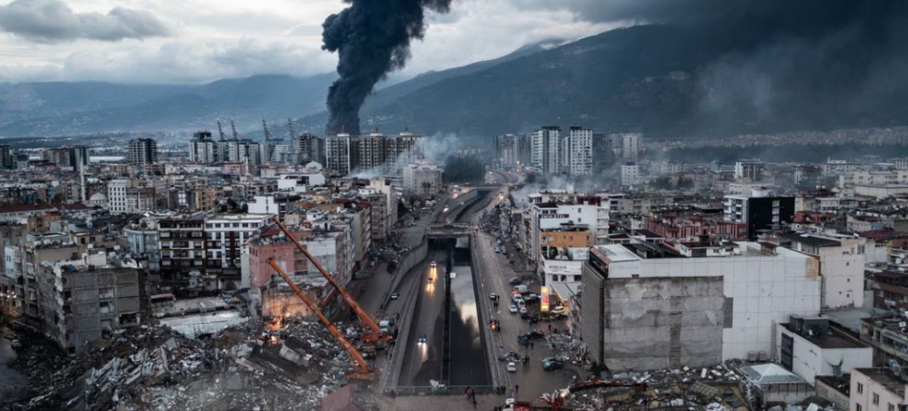 Declara Turquía emergencia de 3 meses en 10 provincias azotadas por sismo