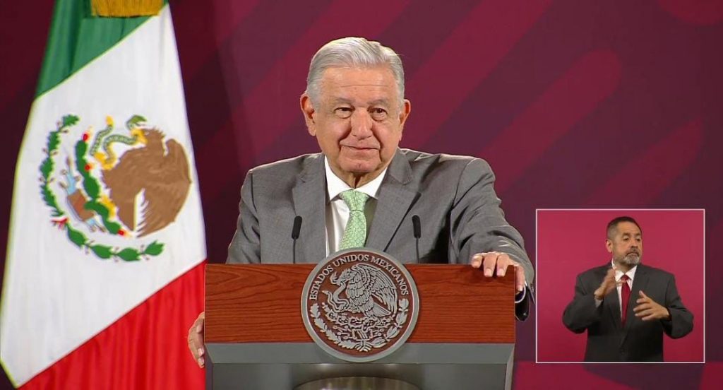 AMLO admite retraso en entrega de apoyos; confía que en julio se normalice