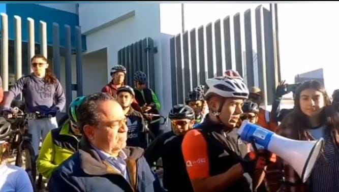 Video desde Puebla: Ciclistas se manifiestan por el fallecimiento de Blanca Chantes