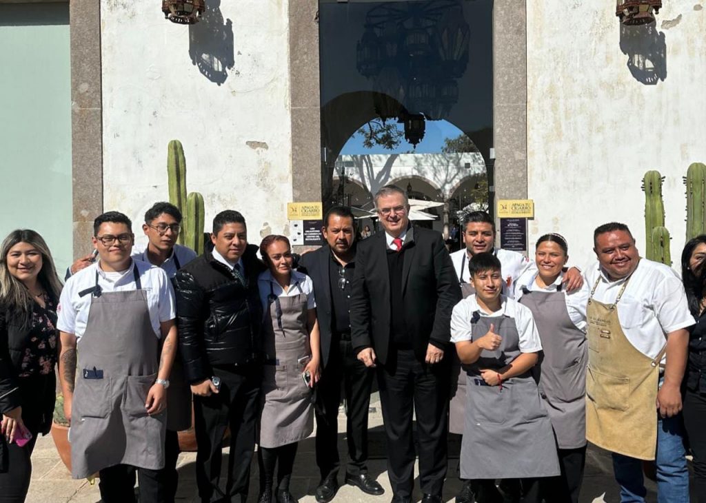 Grupo de Morena Puebla cierran filas a favor de Ebrard