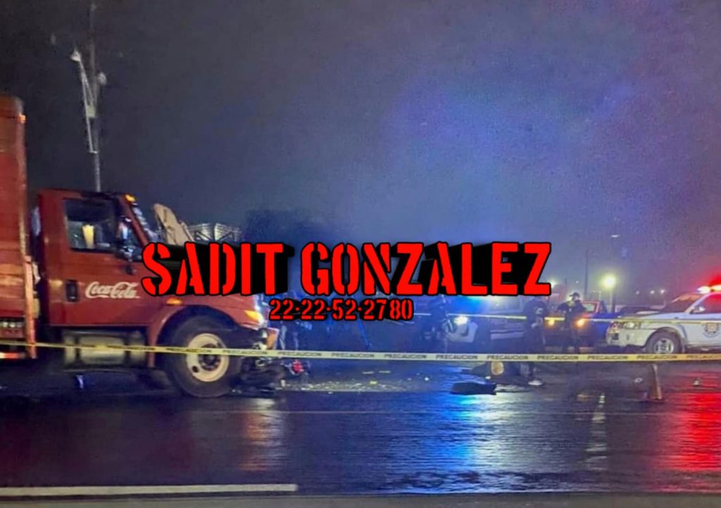 Joven motociclista muere tras impactarse contra camión en Zaragoza