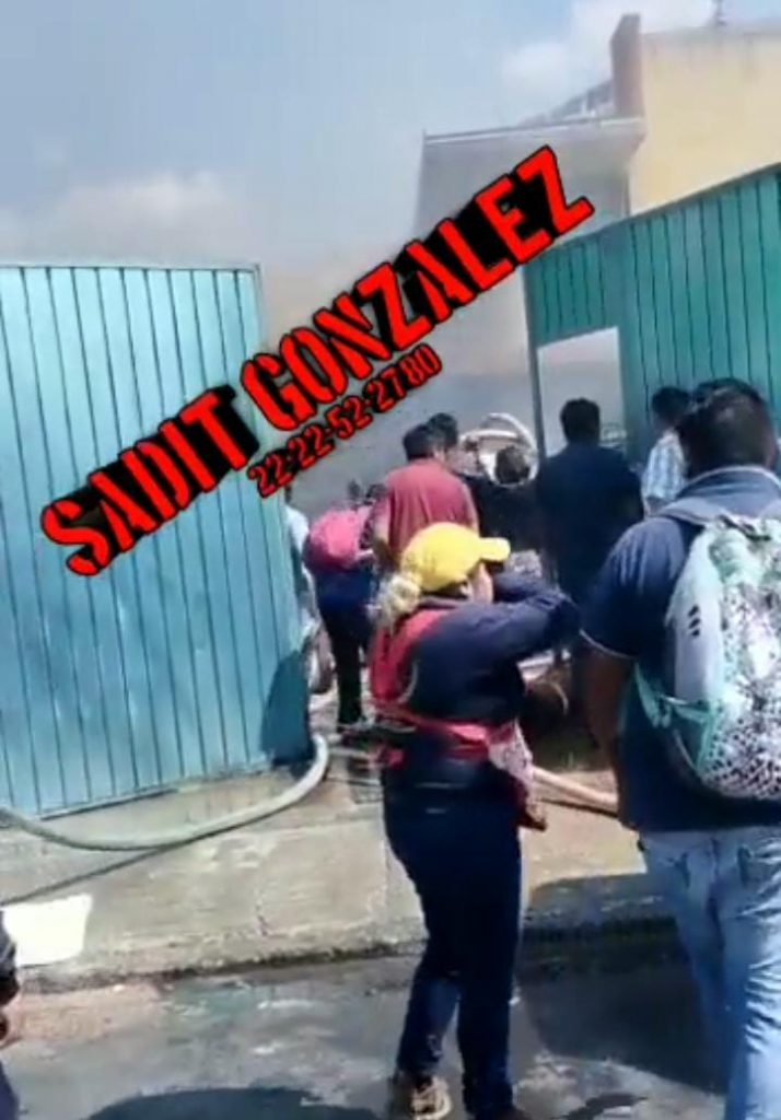 Video desde Puebla: Seis lesionados por explosión en un domicilio de Acatzingo