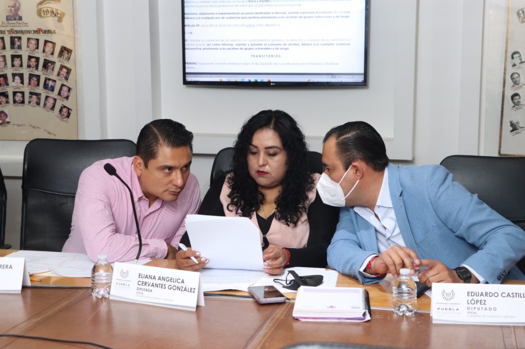 Comisión del Congreso aprueba Iniciativa para evitar el consumo de alcohol y tabaco entre jóvenes