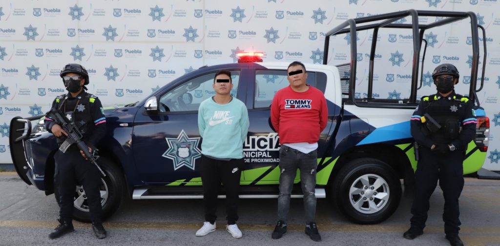 Caen 2 miembros de la banda Los Checos