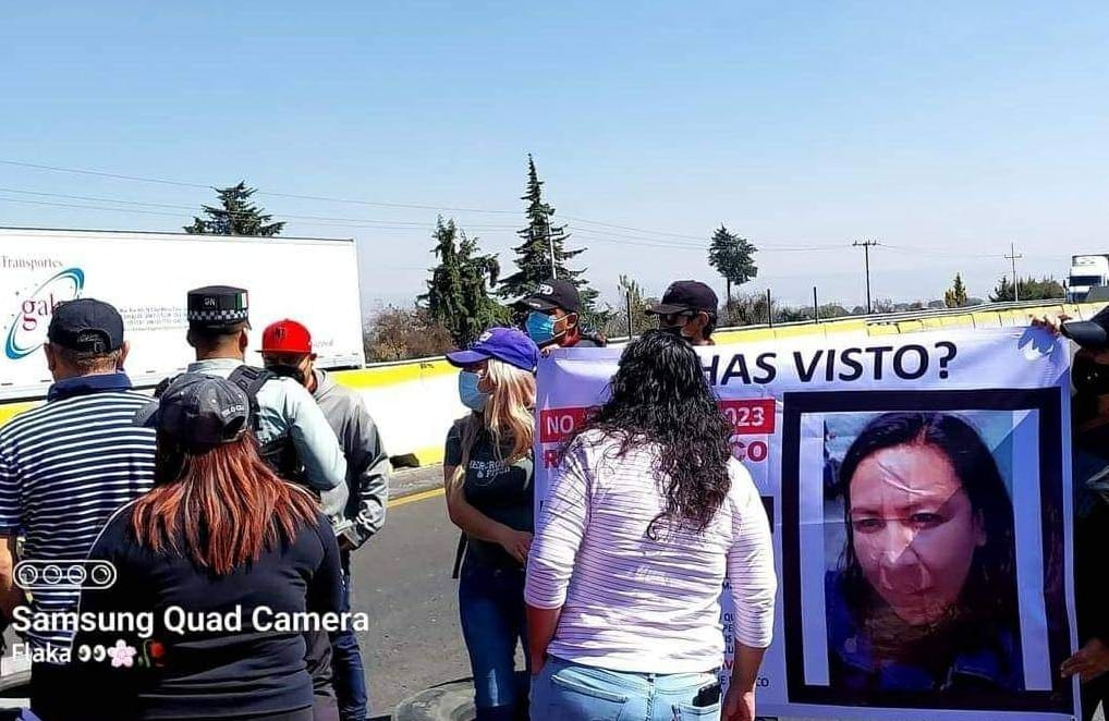 Vecinos de Tlahuapan bloquean la autopista Puebla – México