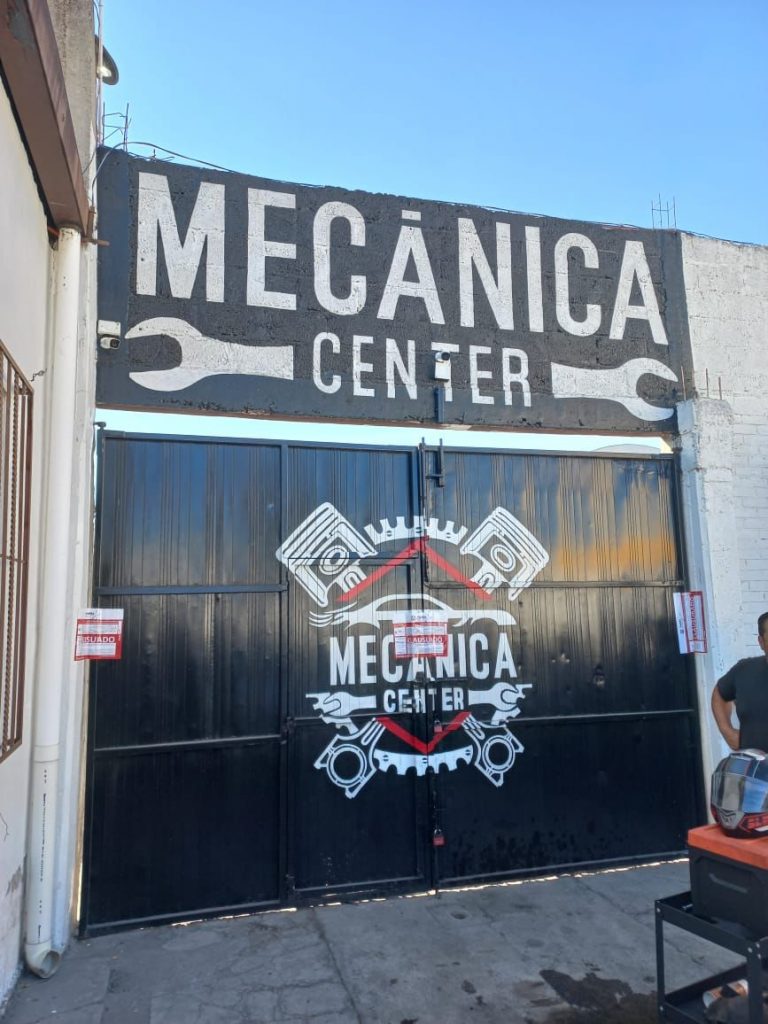 Por falta de documentos, clausuran dos talleres mecánicos