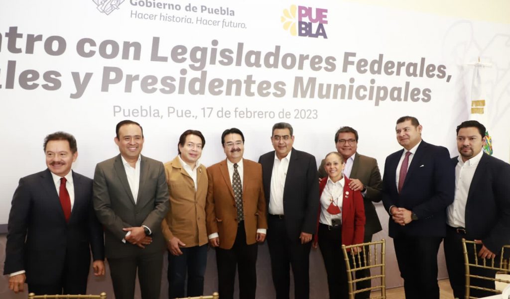 Sergio Salomón Céspedes se reunió con cuadros de Morena