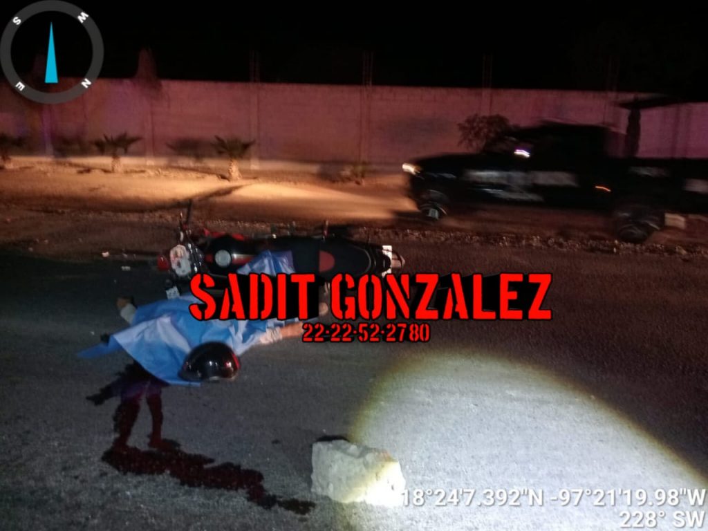 Muere motociclista en la carretera San Marcos-Tehuacán