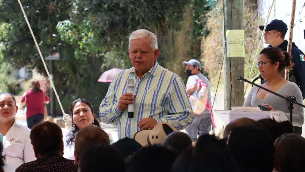 El presidente Carlos Peredo entrega obras de Infraestructura en el Fresnillo y el barrio de Francia