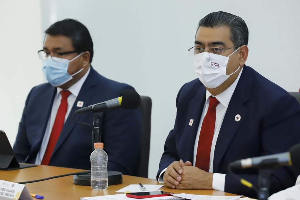 No hacer justicia por propia mano y apoyar a la Cruz Roja, pide el gobernador Céspedes Peregrina a los poblanos
