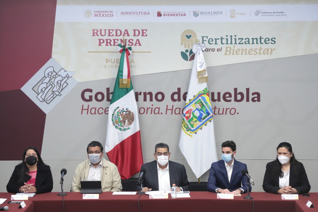 Video desde Puebla: Gobiernos estatal y federal anuncian apoyo a productores agrícolas