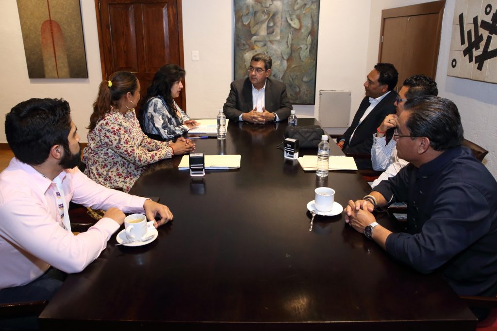 Sergio Salomón Céspedes impulsa expedición de pasaportes en Tepeaca