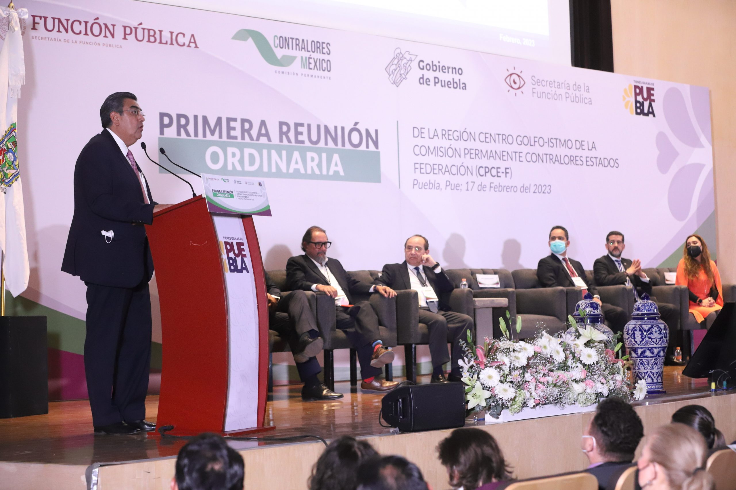 Gobernador Céspedes Peregrina inaugura reunión de contralores