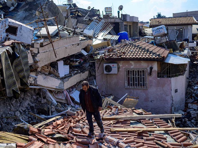 Suman más de 25 mil 400 muertos en Turquía y Siria tras terremoto
