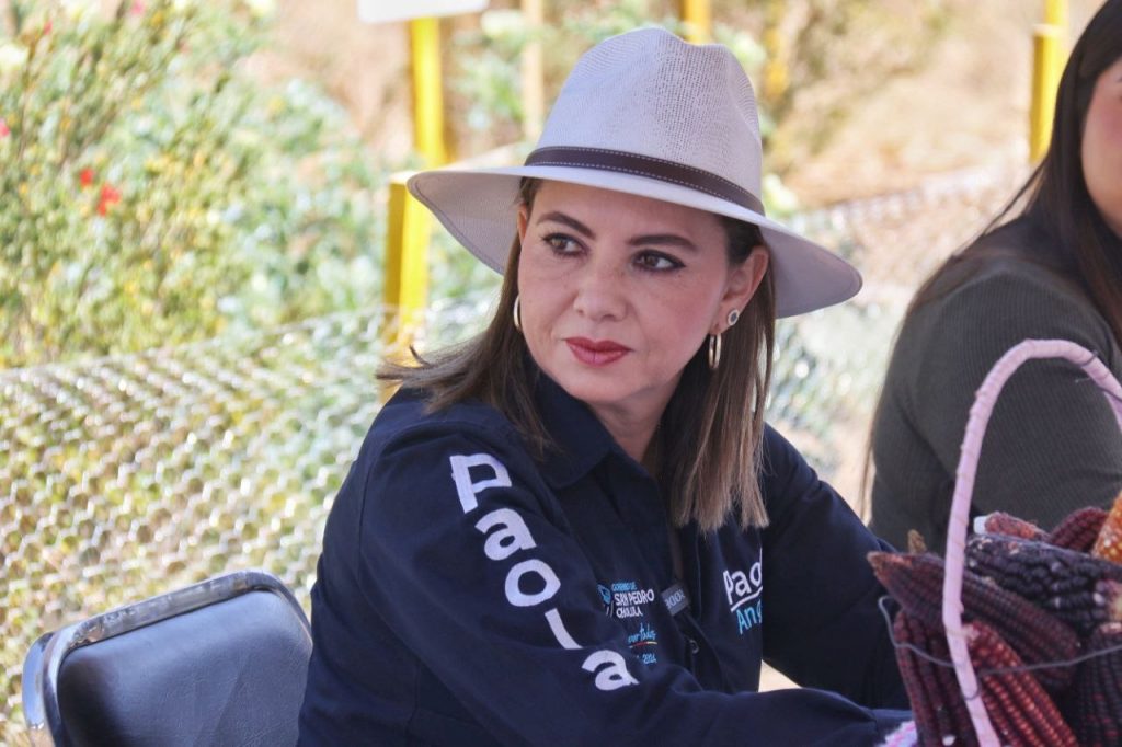 Paola Angon presenta proyecto pionero de corredor de franjas polinizadoras para cultivos