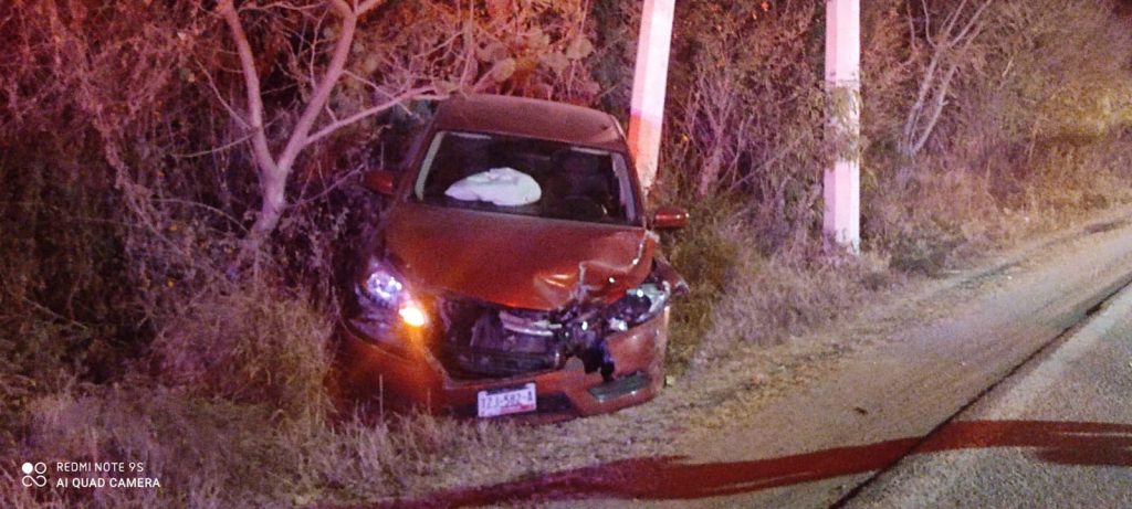 Choque frontal deja un lesionado en Santiago Miahuatlan