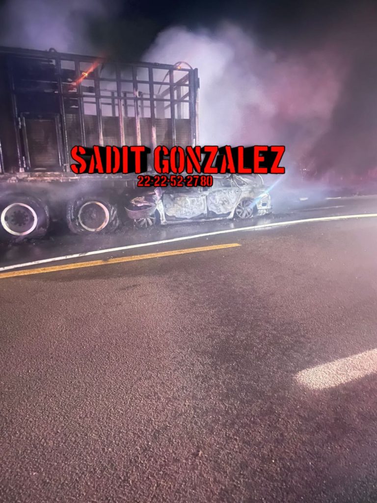 Mueren calcinadas 3 personas tras accidente en la Cuacnopalan-Oaxaca