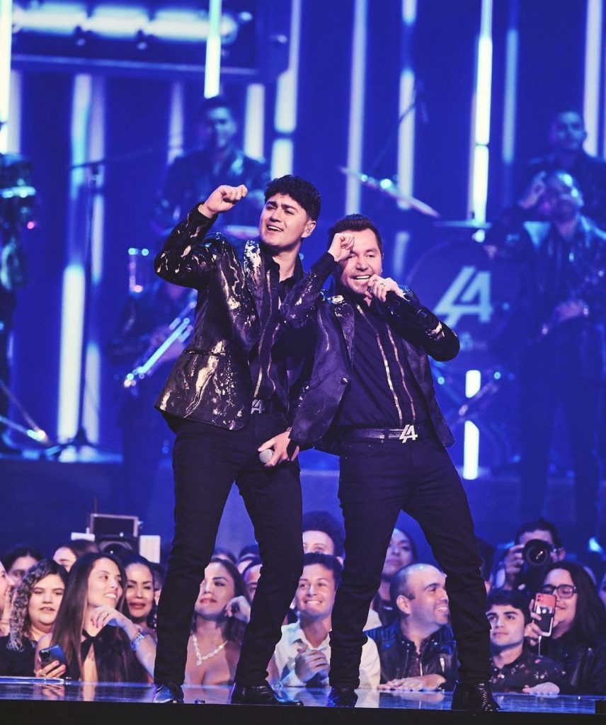 La adictiva vive una noche increíble en Premio lo Nuestro