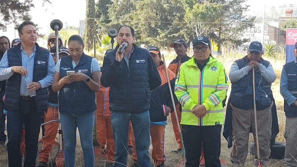 Video desde Puebla: Poblanos, como Al Capone, organizan fiestas clandestinas para cobrar entrada y vender licor a menores, acusó Enrique Guevara