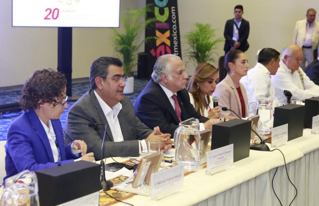 Sergio Salomón Céspedes promueve a Puebla en el “Tianguis Turístico 2023”