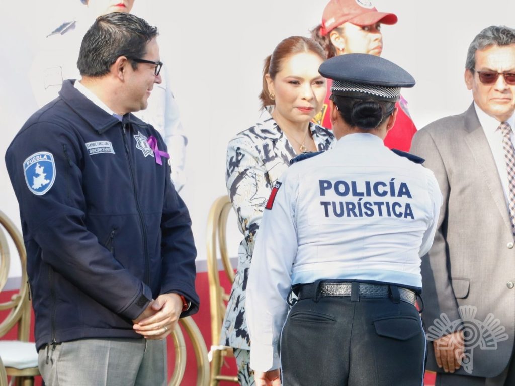 Mujeres policías reciben estímulos en la SSP