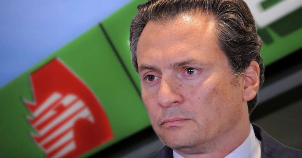 Juez ordena apertura de juicio oral contra Lozoya y su madre