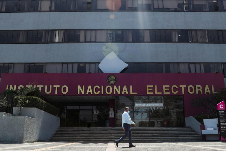 Eligen por primera vez en México a una mujer como presidenta del organismo electoral