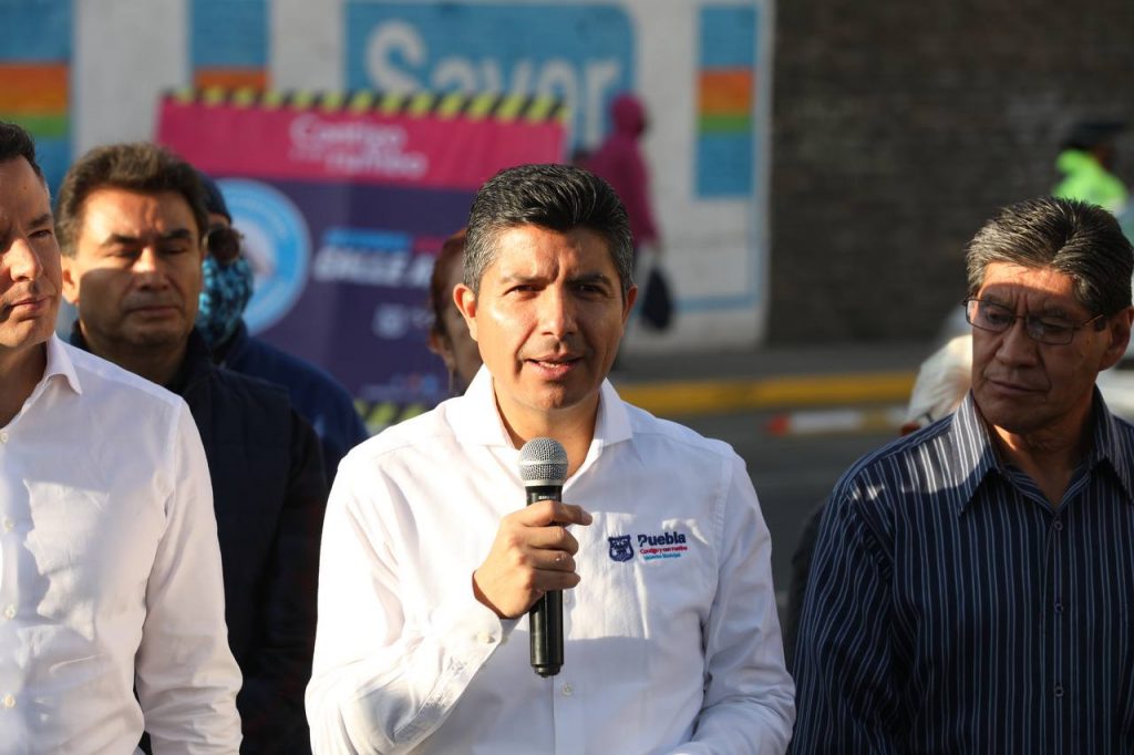 Entregan rehabilitación de la 16 Oriente