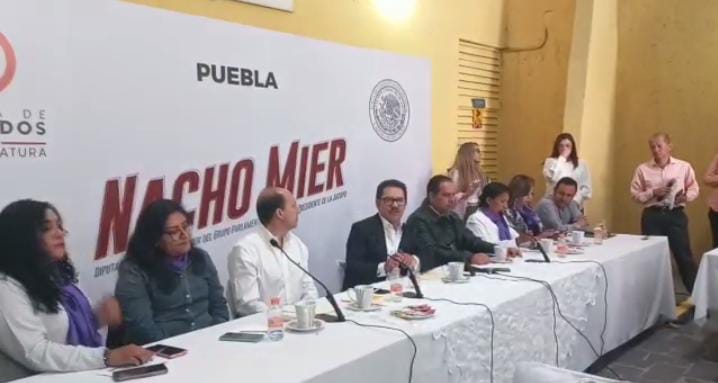 Video desde Puebla: Nacho Mier pide aplicar la ley de manera pareja en el asunto de los espectaculares