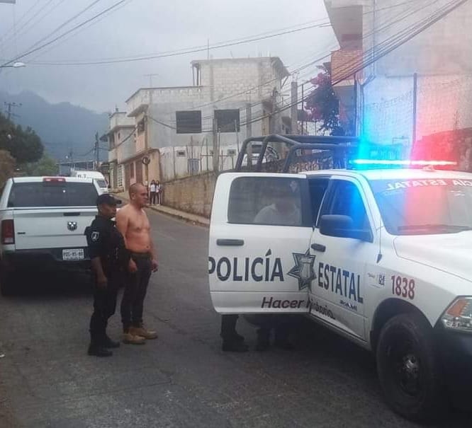 Ex aspirante panista a la presidencia municipal de Huauchinango, detenido semidesnudo por riña