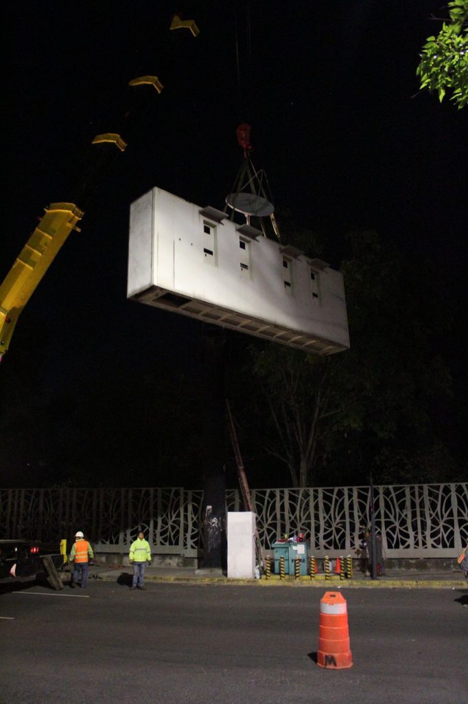Retiran espectaculares en Puebla capital