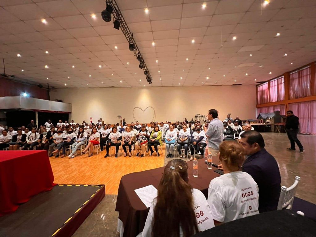 El ex dirigente vitalicio del sindicato del ayuntamiento de Puebla, Israel Pacheco Velázquez, se va con Alejandro Armenta