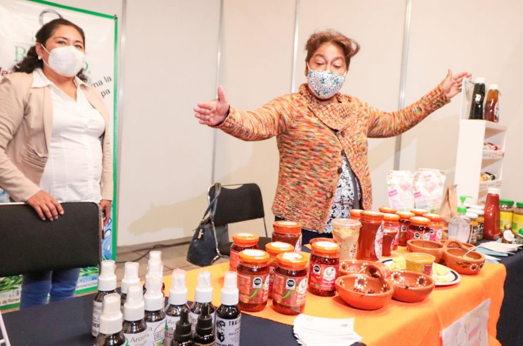 Impulsa gobierno estatal primer “Mercadito Solidario para Mujeres”