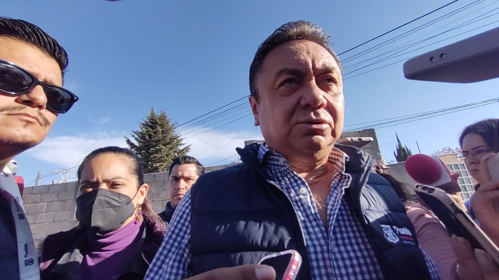 Hotel Colonial sería sancionado con 72 mil pesos por podar árboles en Plaza de la Democracia, advirtió Felipe Velázquez