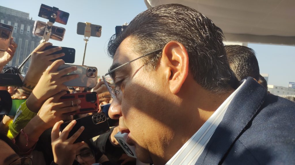 Gobernador Céspedes Peregrina entrega 31 patrullas a ediles auxiliares de la capital