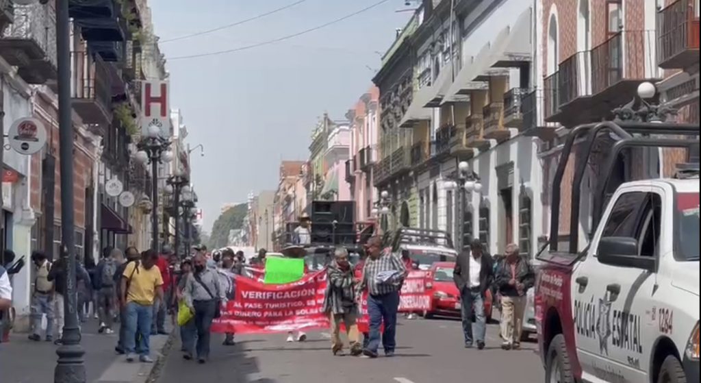 Nuevamente se manifiestan contra la verificación vehicular