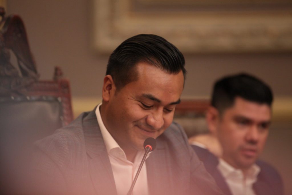 Que el presidente de Tecamachalco pida licencia, exige diputado de Morena