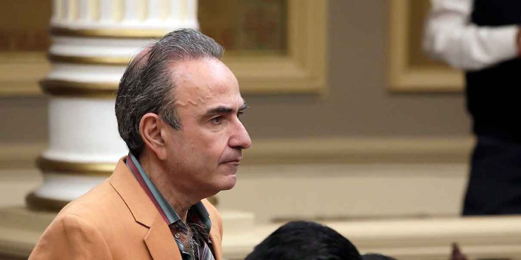 Como Veo, doy: Por Tomás de los Santos H.