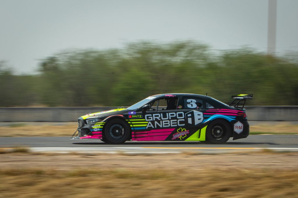 El piloto de Guatemala, Juan Hernández, harà mancuerna con “Keko” Pérez en el Gran Premio Central Camionera de Super Copa