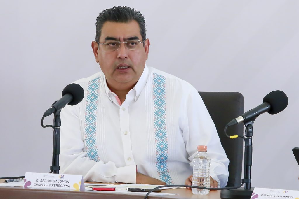 Video desde Puebla: Con transparencia y sin intermediarios, gobiernos estatal y federal generan bienestar, asentó Sergio Salomón Céspedes