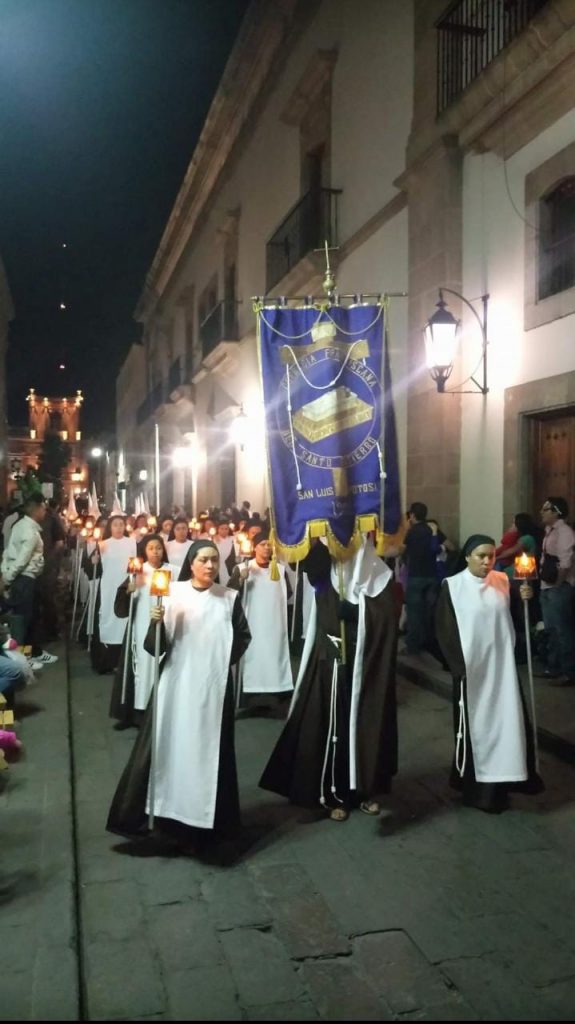 Voces de la procesión del silencio en la Biblioteca Central del Estado
