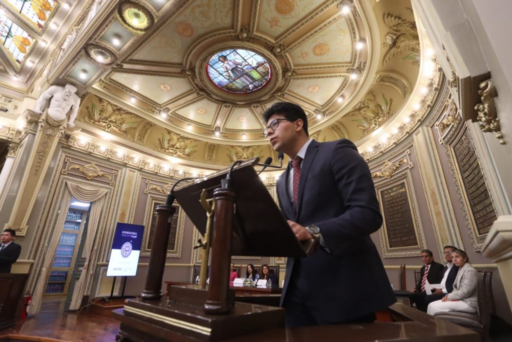 Rindió protesta el Comité Ejecutivo Estatal del Colectivo Juventud Real Puebla en el Congreso del Estado