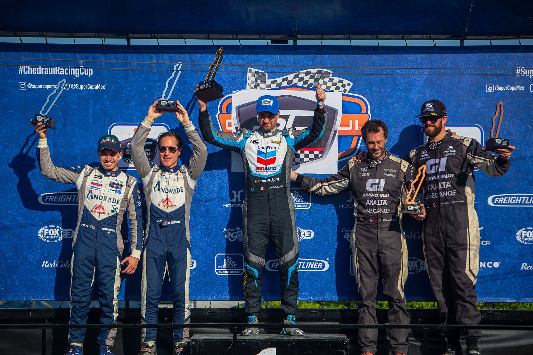 Nieto y Camarillo ganan la carrera 1 de GTM Pro 1 en Monterrey