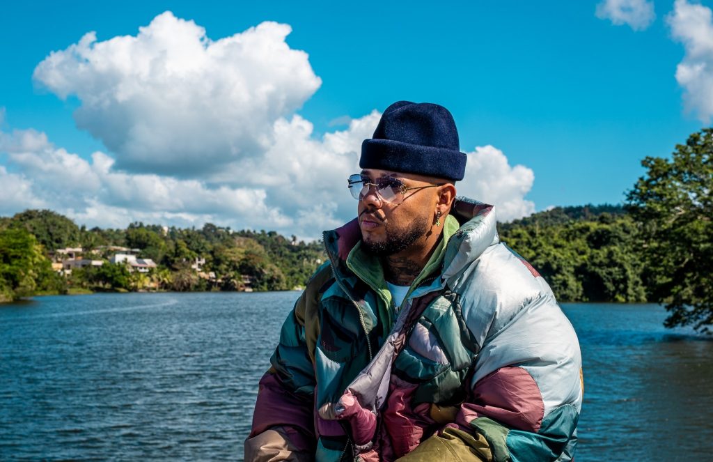 “Como Agua” es el nuevo sencillo de Rafa Pabón