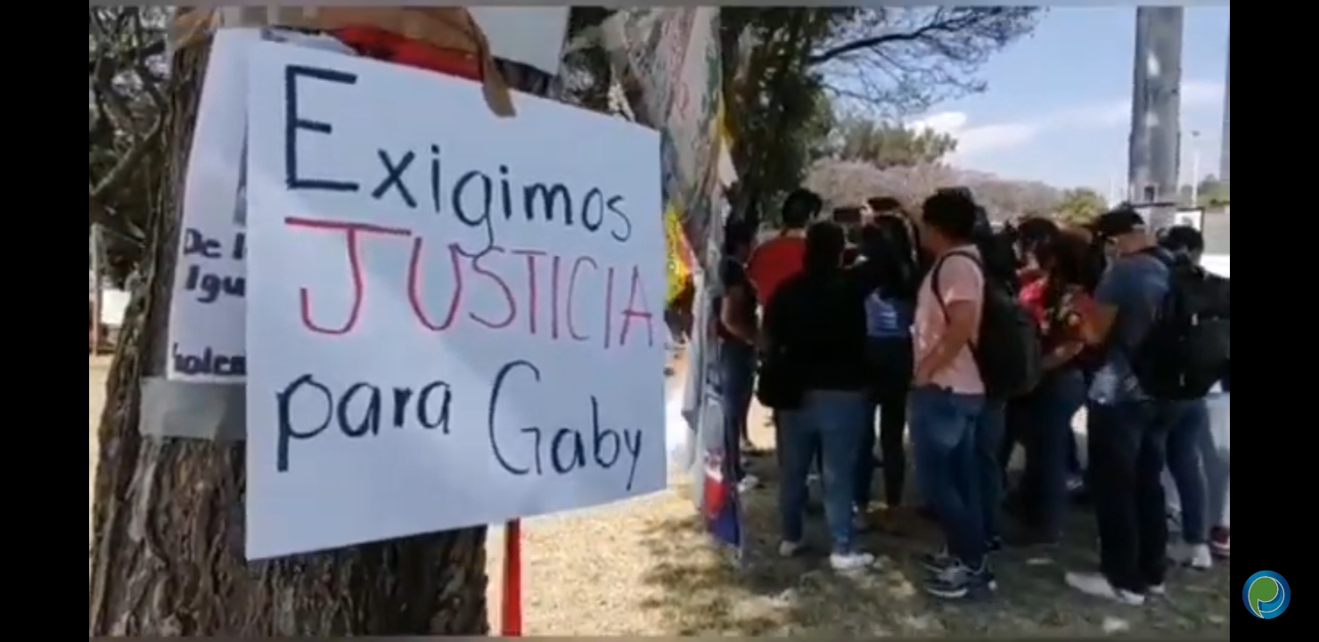 Video desde Puebla: Exigen a la FGE justicia por Gaby, encontrada muerta en su domicilio