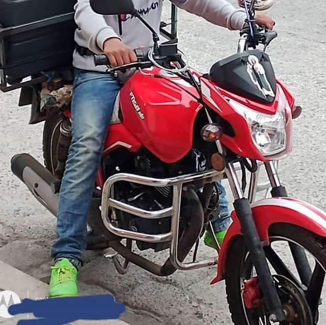 Se roban motocicleta mientras policía de Huauchinango blindada el centro
