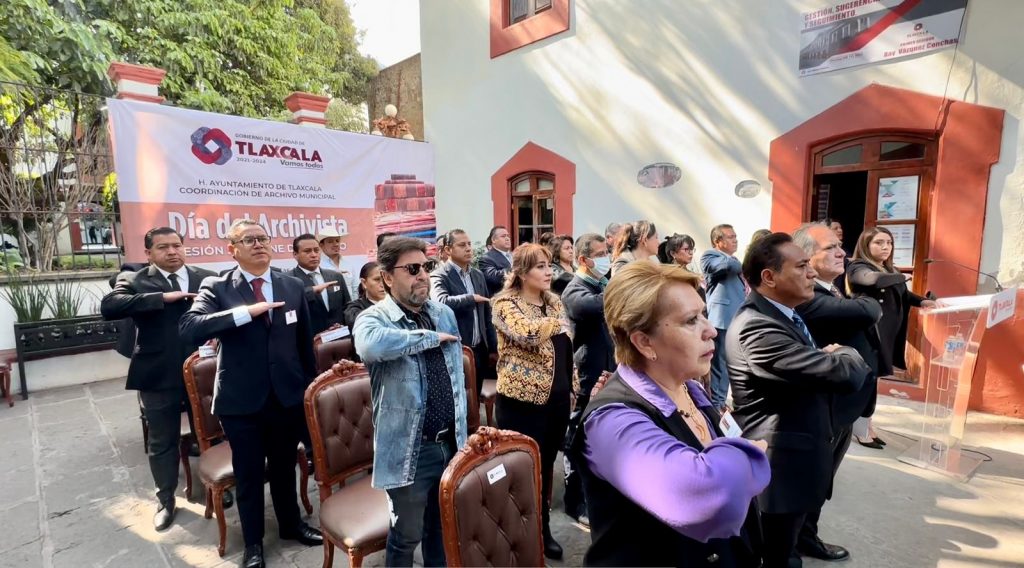 Recibe Ayuntamiento de Tlaxcala facsímil de Actas de Cabildo del periodo 1546 a 1567