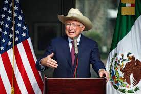 Reforma judicial representa un riesgo para la democracia: Ken Salazar